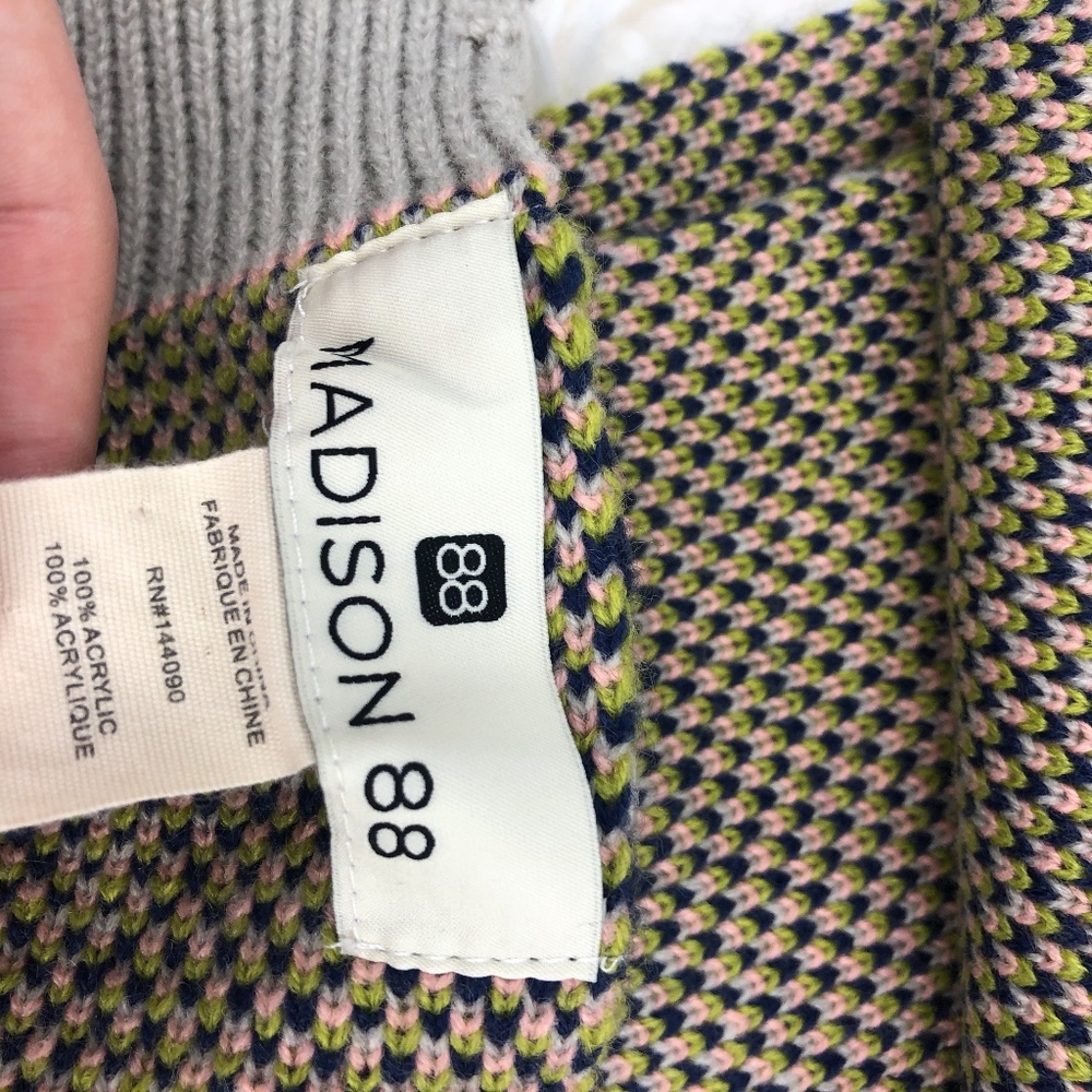 Madison 88 Blanket Scarf - Picture 2 of 3